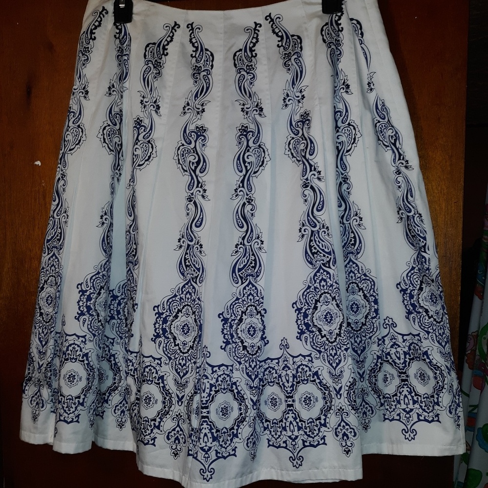 Jones New York Signature Woman pleated skirt